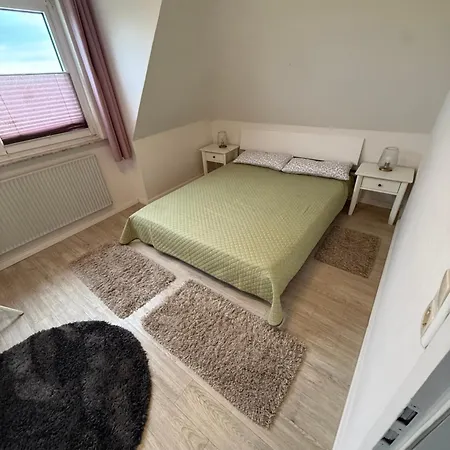 Wattengrund Apartman *